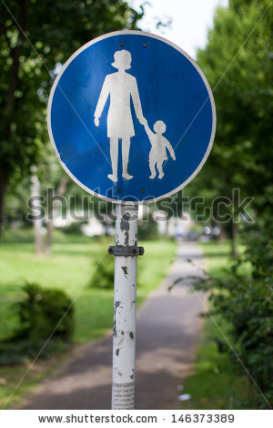 finland-pedestrian-walking-route-sign